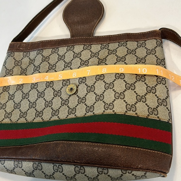Authentic Gucci Sherry collection logo stripe shoulder bag with adjustable strap - Picture 13 of 16